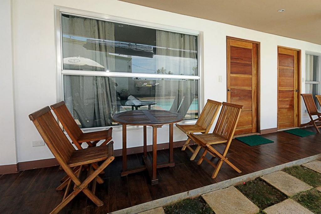Bluewaves Westcliff Villa Balabag  Bagian luar foto
