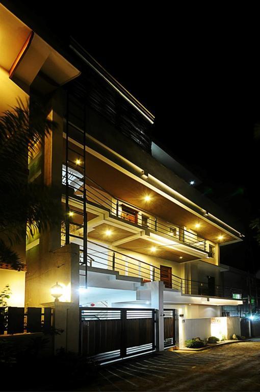 Bluewaves Westcliff Villa Balabag  Bagian luar foto