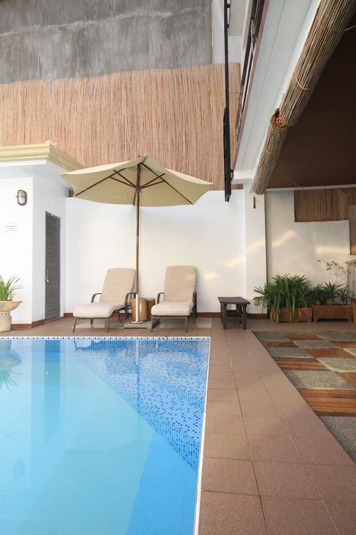 Bluewaves Westcliff Villa Balabag  Bagian luar foto
